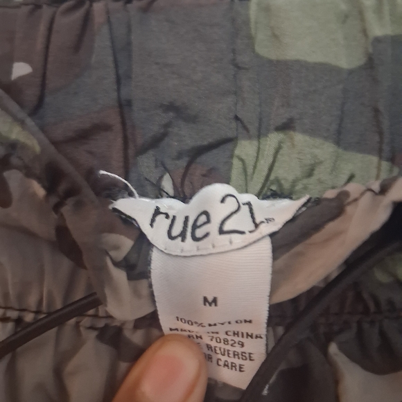 Rue21 Green and Brown Camouflage Pants - Picture 2 of 2
